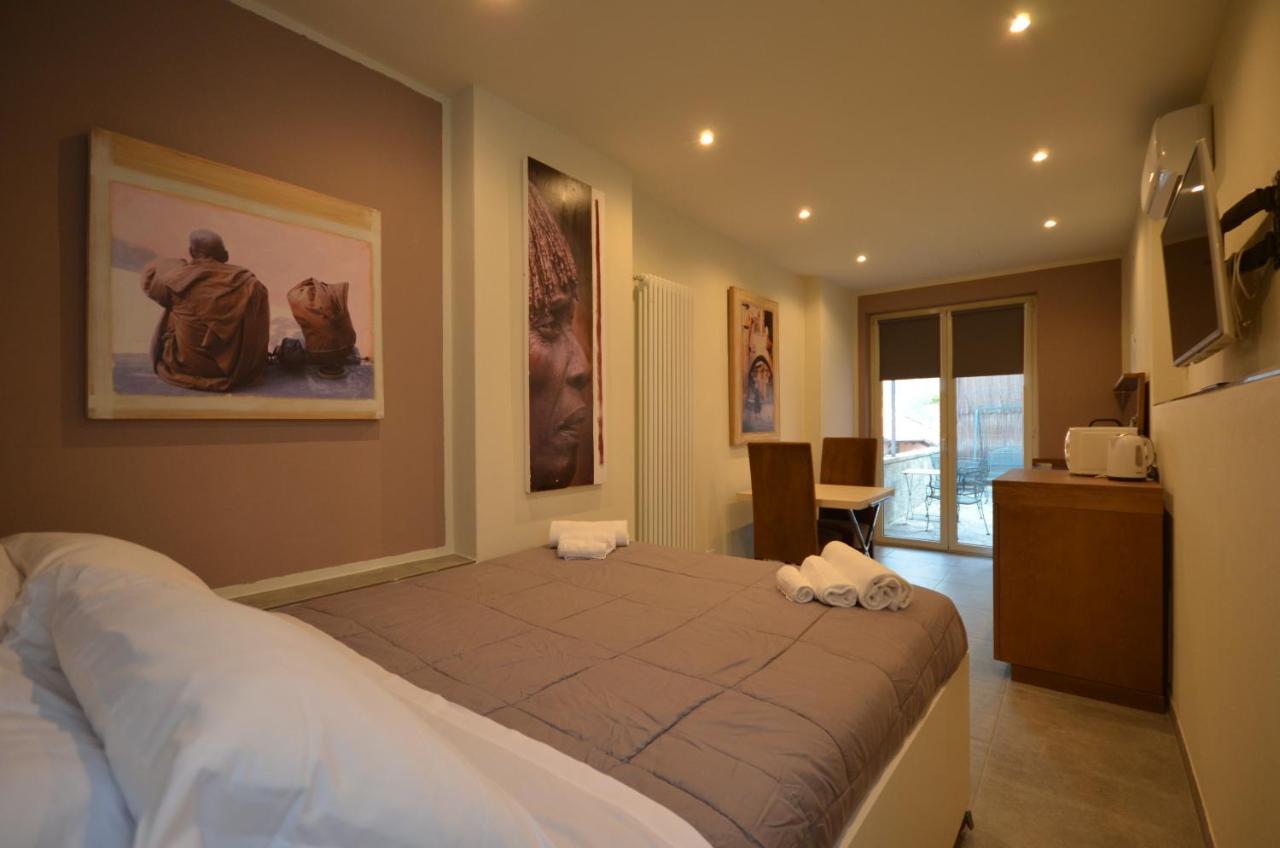 Varennahouse Aston Apt Villa Exteriör bild