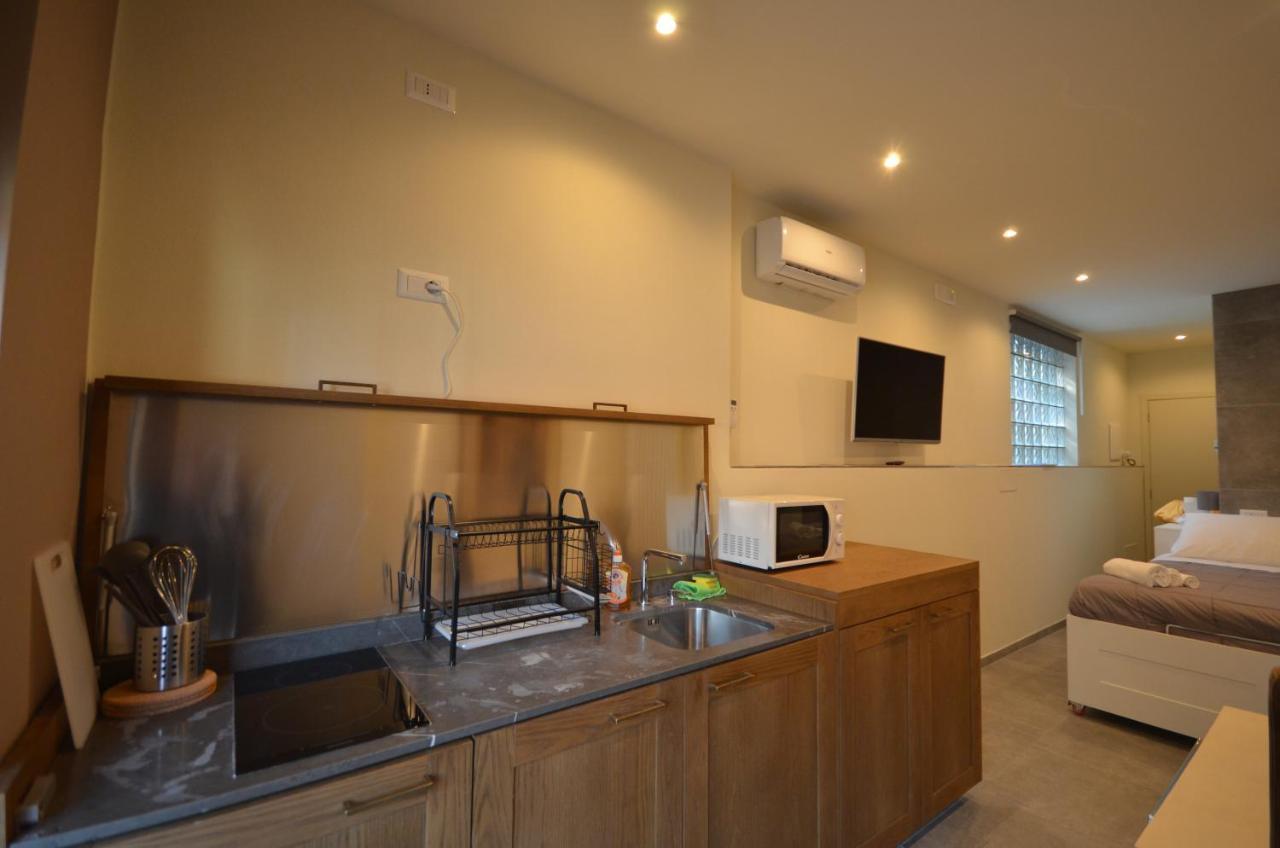 Varennahouse Aston Apt Villa Exteriör bild