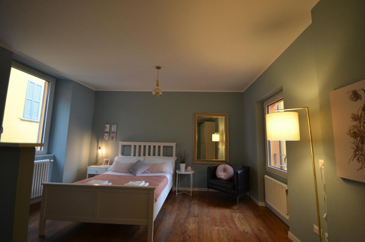 Varennahouse Aston Apt Villa Exteriör bild