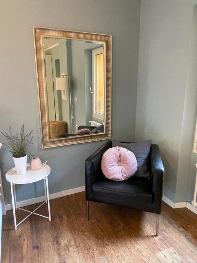 Varennahouse Aston Apt Villa Exteriör bild